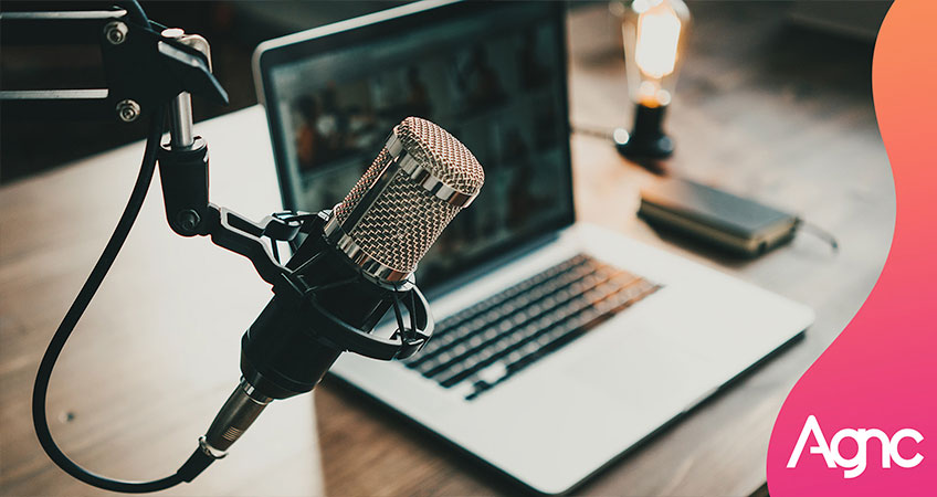 ¿Estás pensando en grabar un podcast? Sigue estos 7 pasos que te guiarán a un gran producto